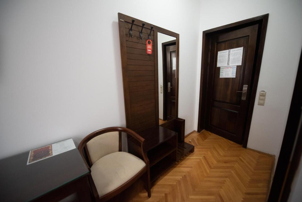 Pension Arena Cluj-Napoca Extérieur photo